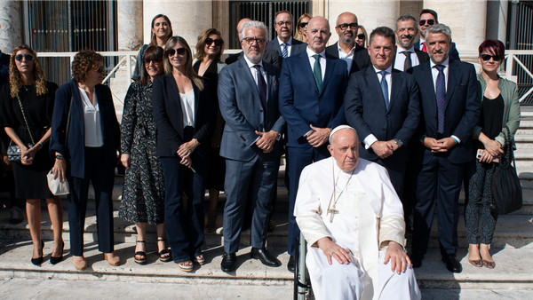 La Junta Directiva de DCH España visita el Vaticano para encontrarse en una audiencia con el Papa Francisco