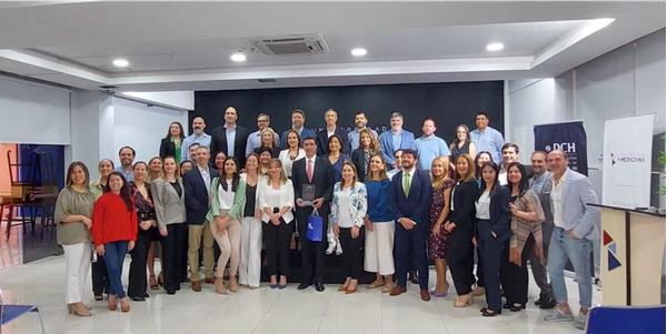 José Brítez Infante, CEO de Banco Itaú, galardonado con el III Premio CEO DCH Paraguay por su Excelencia en la Dirección de Personas