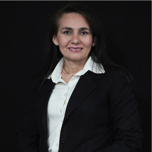 Dra. Katherin Arrua Jacquet (Decana de la Facutad de Ciencias Económicas y Administrativas, Universidad Americana Paraguay)